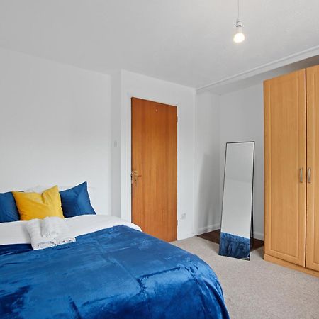 נוטינגהאם Luxurious 2-Bedroom Haven In Vibrant Robinhood: Ideal For Business Or Leisure Stay מראה חיצוני תמונה